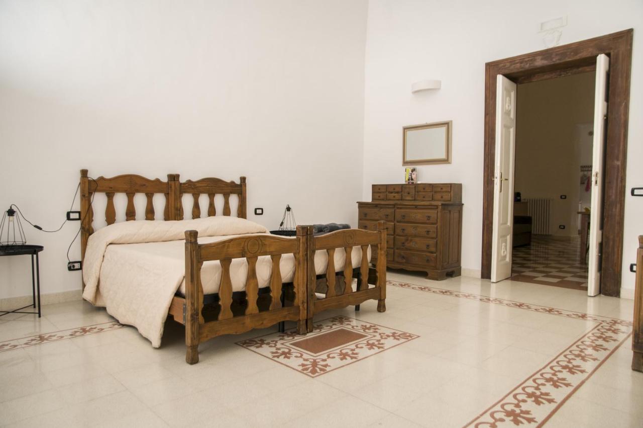 Palazzo Italia Apartments Bari Exterior photo