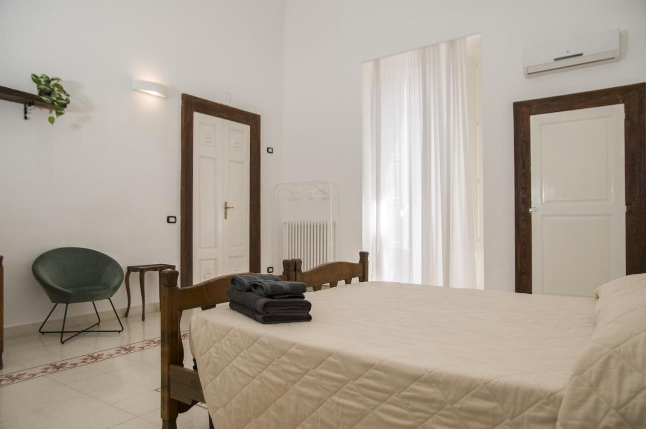 Palazzo Italia Apartments Bari Exterior photo