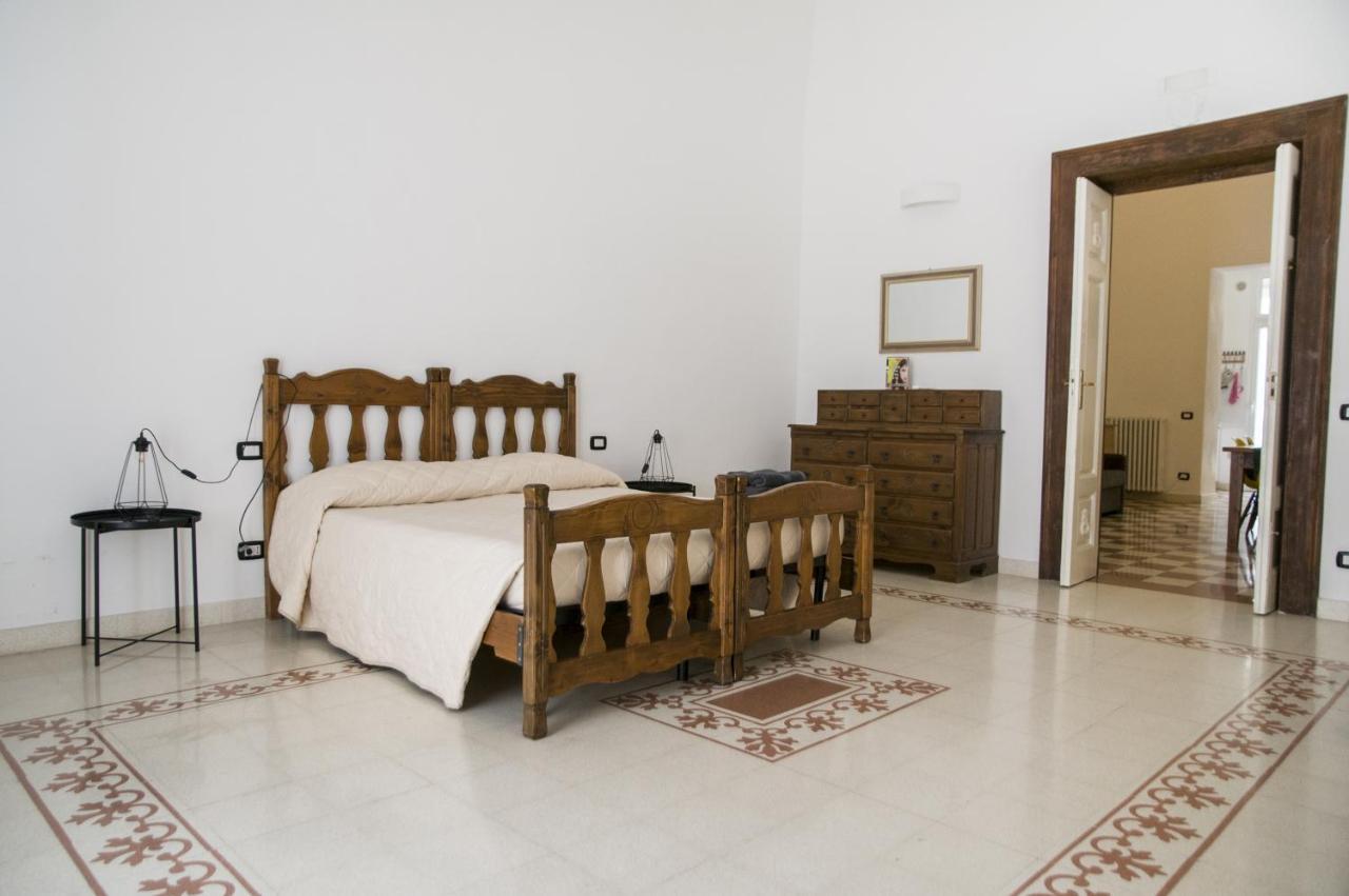 Palazzo Italia Apartments Bari Exterior photo