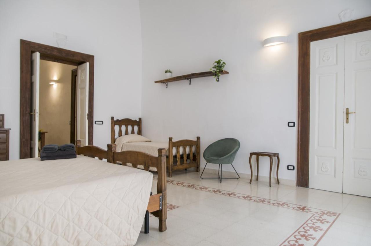 Palazzo Italia Apartments Bari Exterior photo