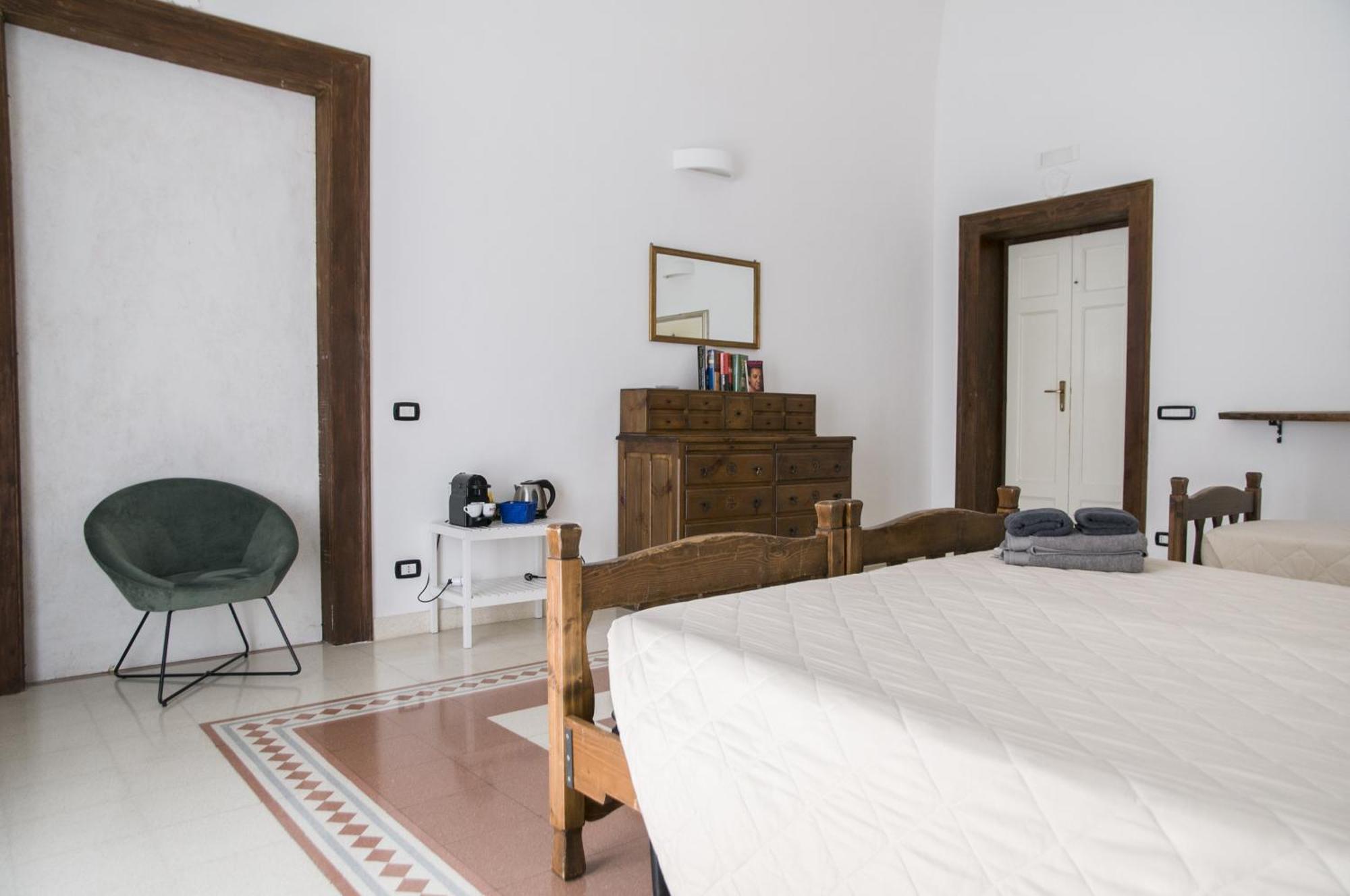 Palazzo Italia Apartments Bari Exterior photo